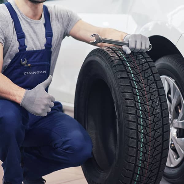 Changan technician carrying out a service