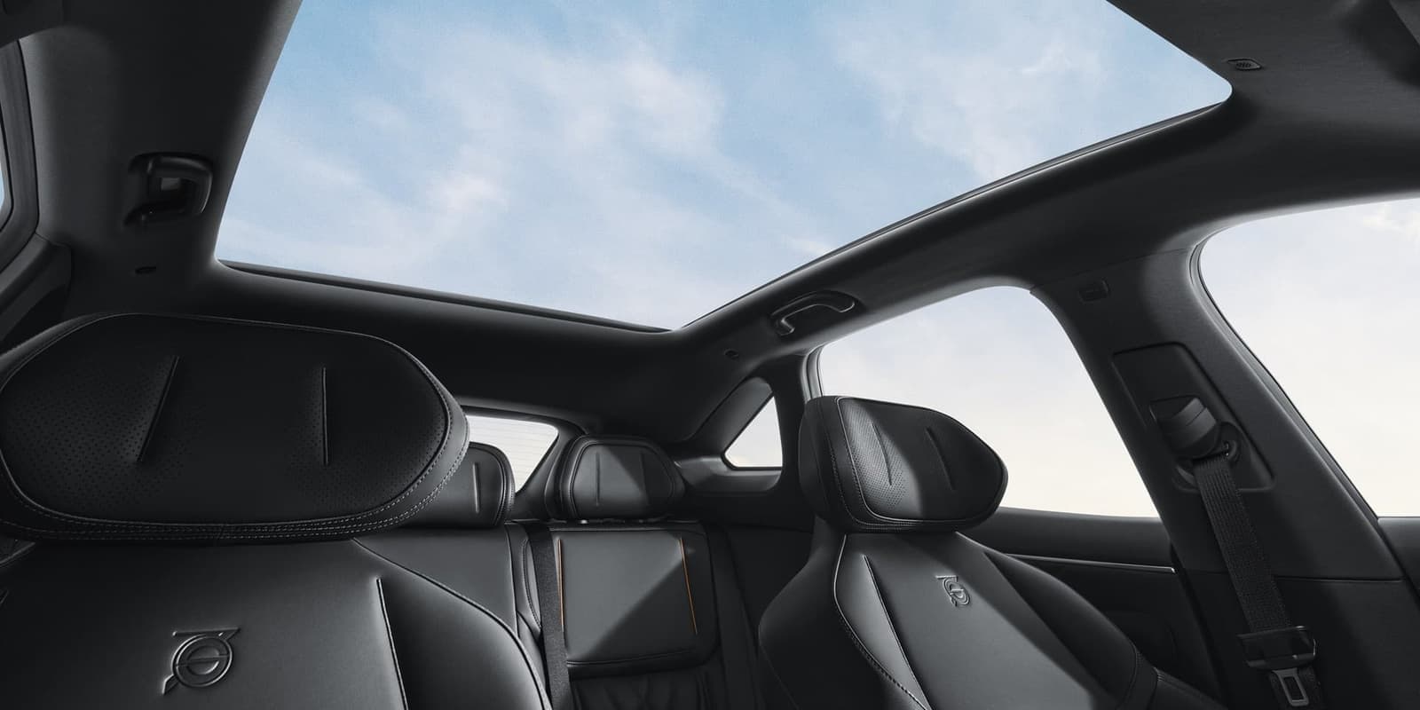 Deepal S07 Black interior — view 3