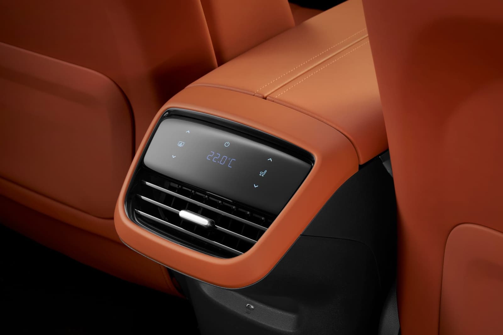 Deepal S07 Sunset Orange interior, view 2