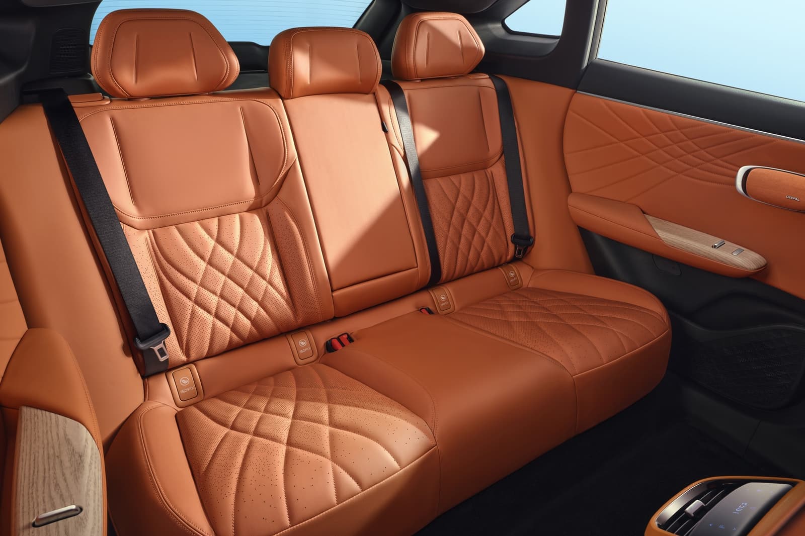 Deepal S07 Sunset Orange interior, view 4